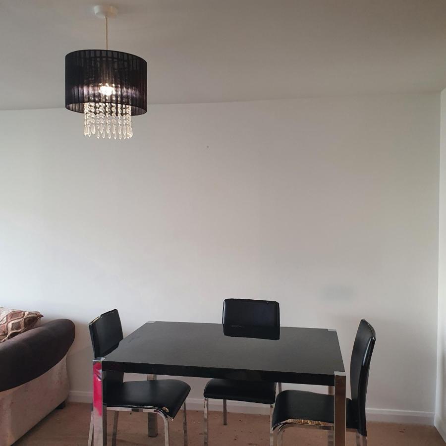 2-Bedroom Back Hilton Area Apartment - Ground Floor, Aberdeen City Center Exterior foto